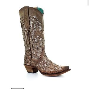 In good condition Corral boots.